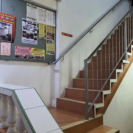 Oyo 90972 Jj Homestay 미리 외부 사진
