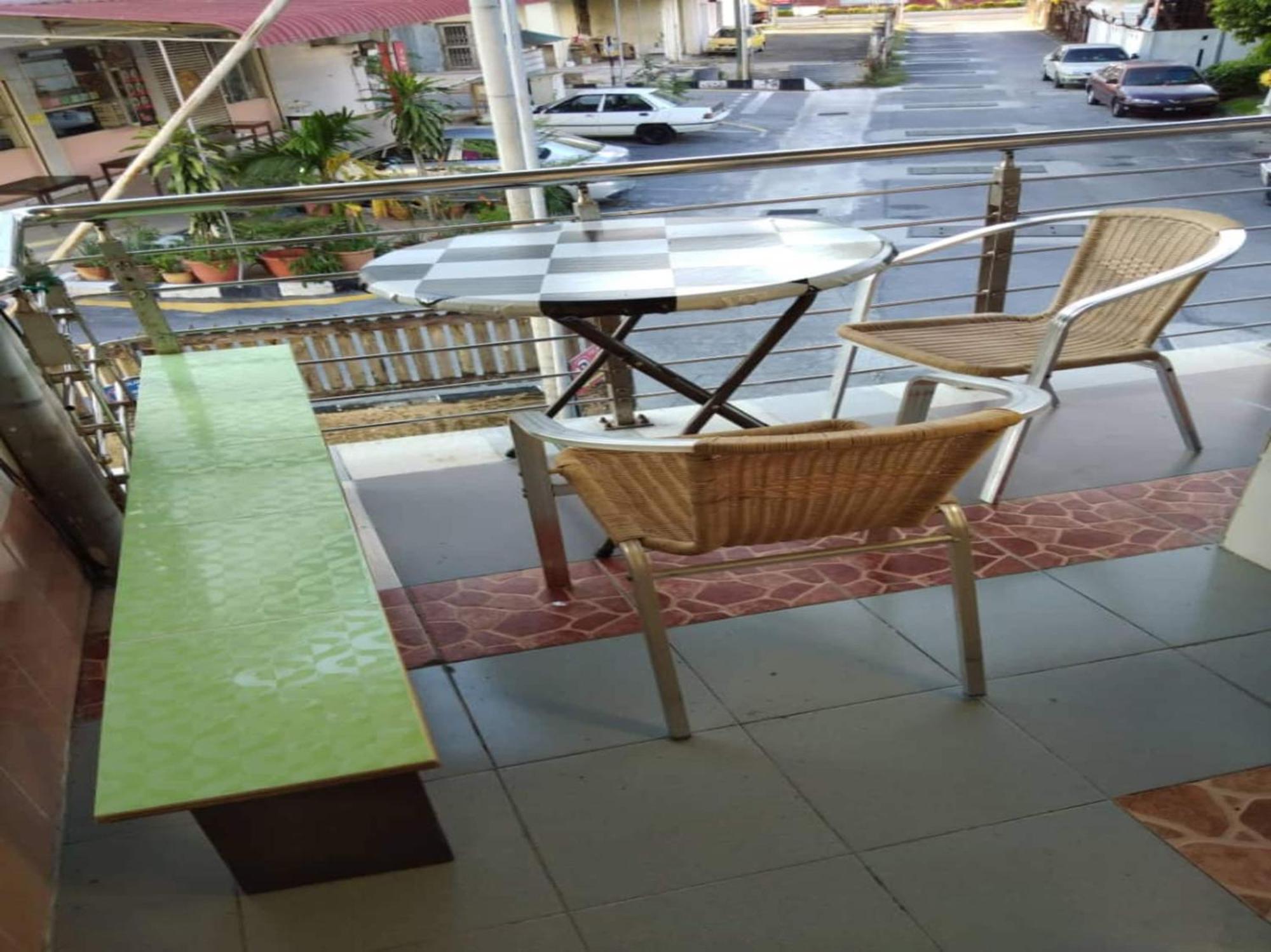 Oyo 90972 Jj Homestay 미리 외부 사진