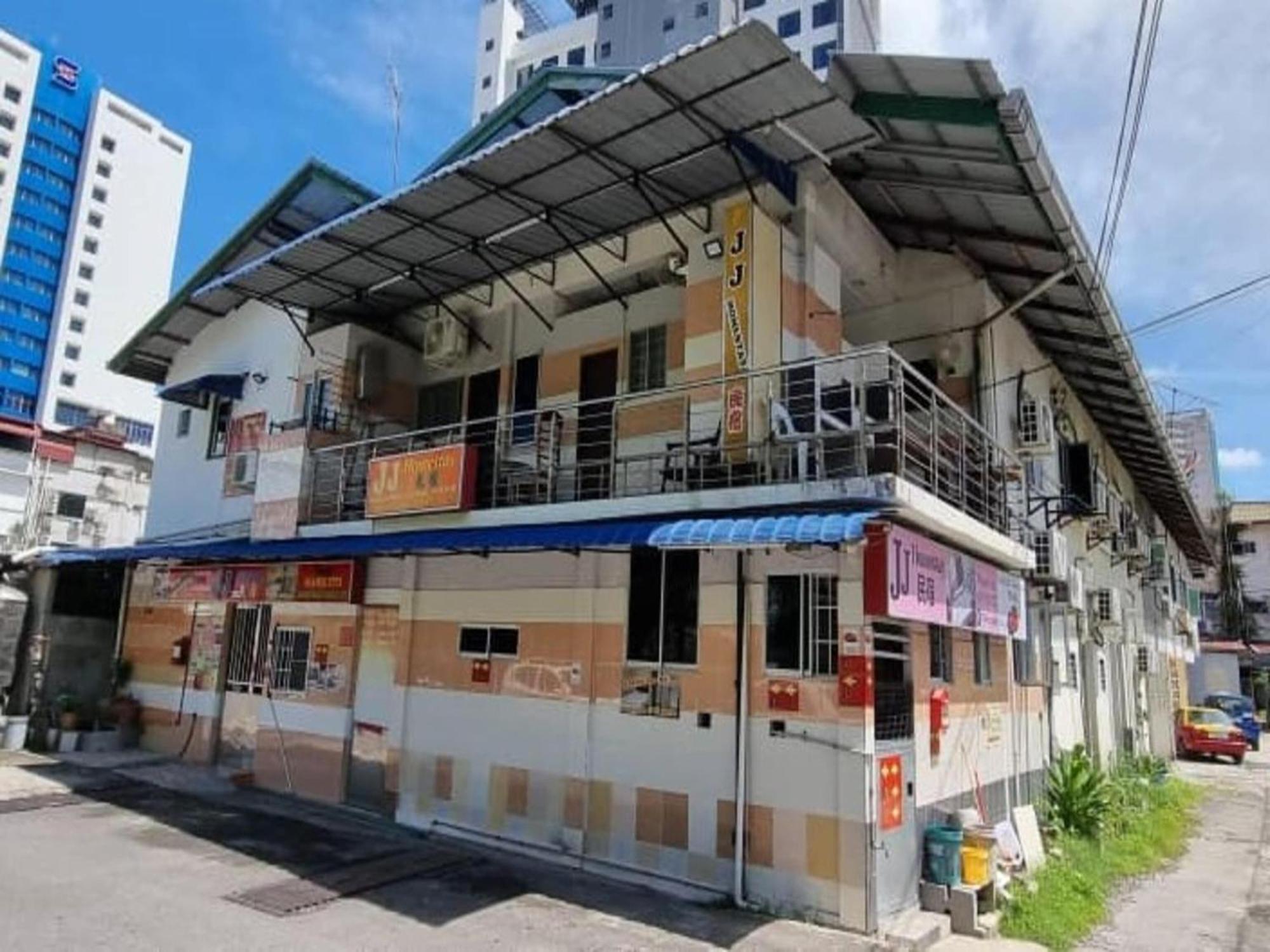 Oyo 90972 Jj Homestay 미리 외부 사진
