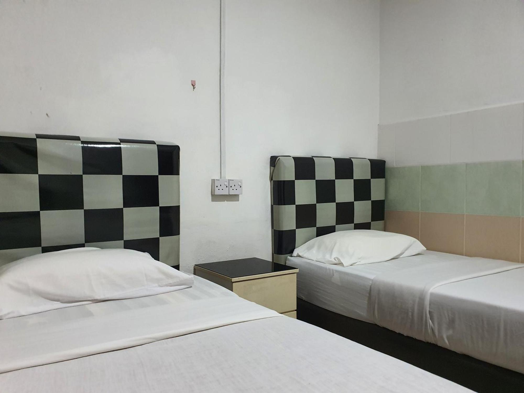 Oyo 90972 Jj Homestay 미리 외부 사진