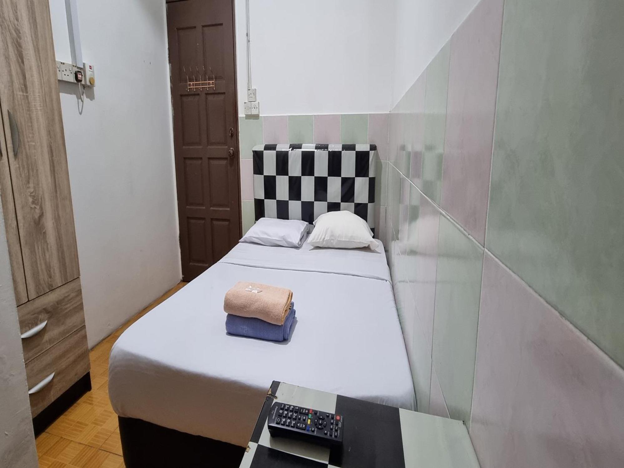 Oyo 90972 Jj Homestay 미리 외부 사진