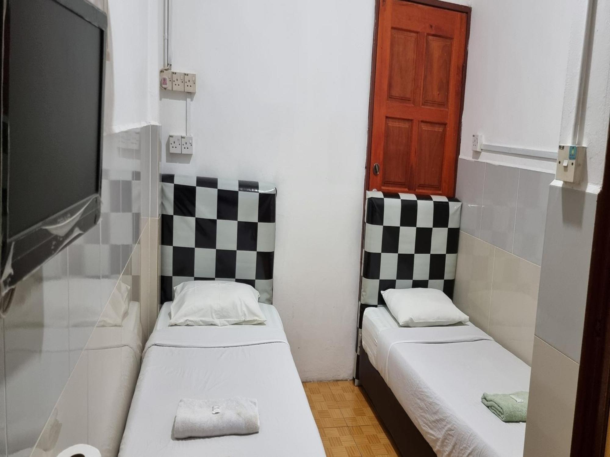Oyo 90972 Jj Homestay 미리 외부 사진